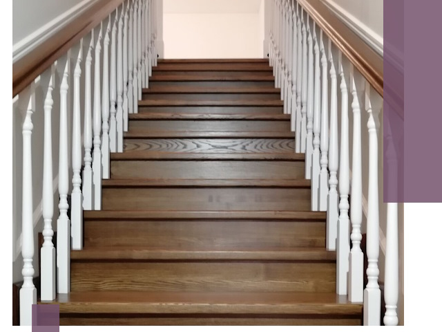 Лестницы из ясеня на заказ в Когалыме — изготовление и монтаж