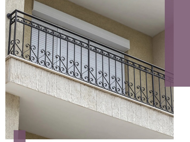 Балконные ограждения из металла и стекла в Когалыме для домов